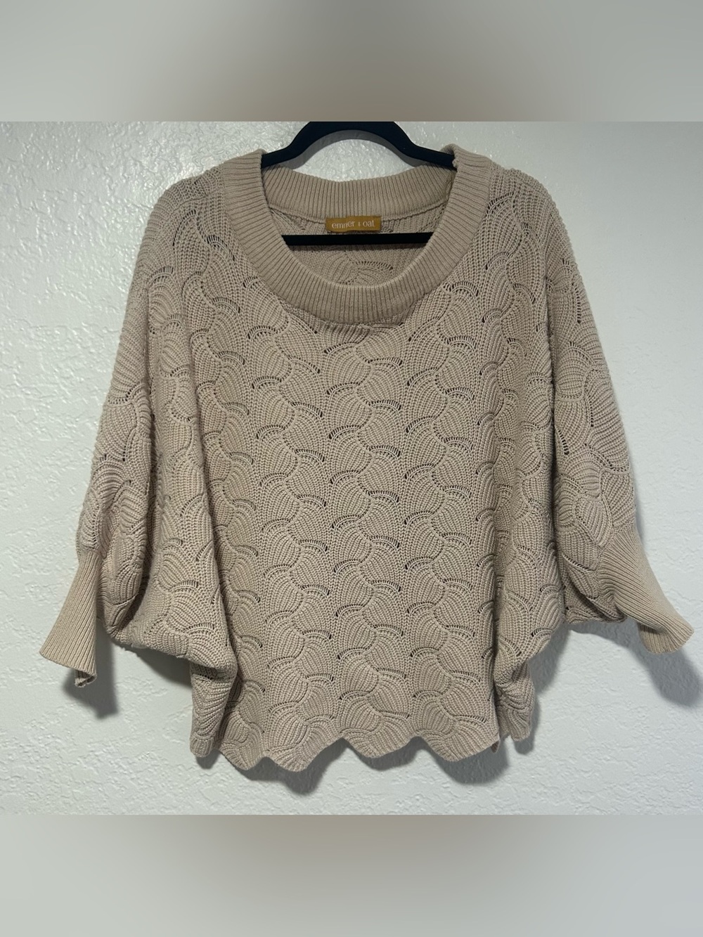 Cozy Scallop Cable Knit Crewneck Sweater - Taupe